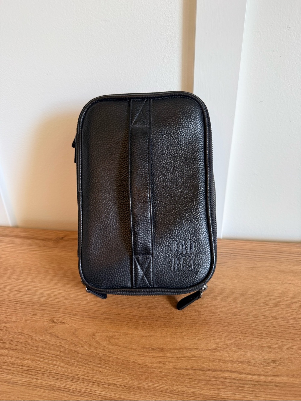 Rad Rev Jetsetter Pebble Black Cosmetics Makeup Travel Case